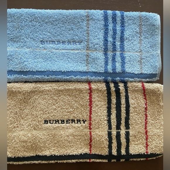 Burberry London set of 2 novacheck hand face towels NWOT - Picture 12 of 13
